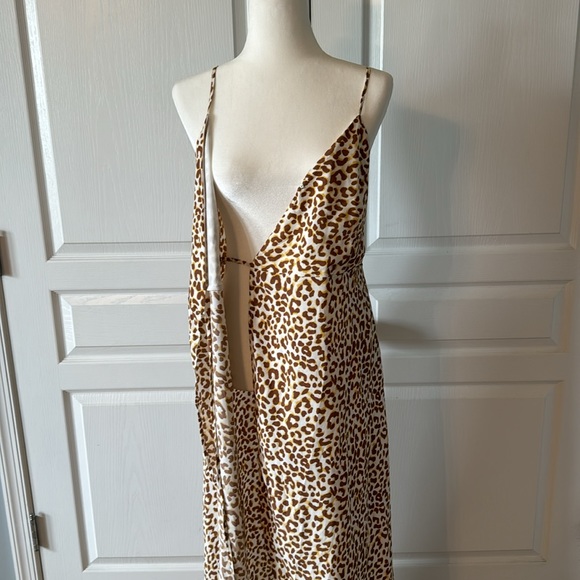 Leopard Wrap Dress - Picture 9 of 10